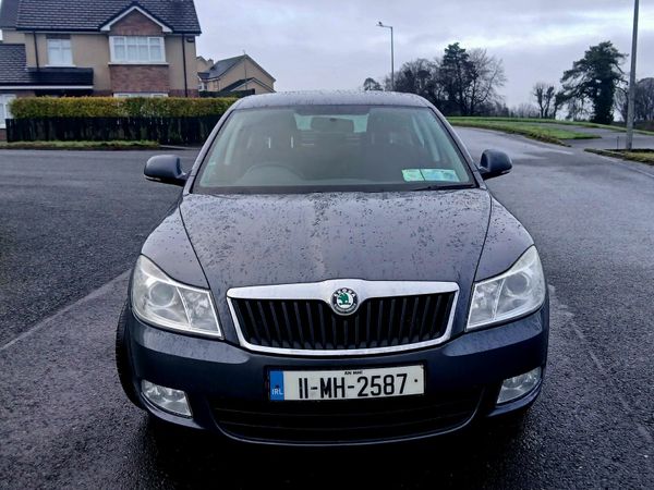 Skoda Octavia Hatchback, Diesel, 2011, Grey