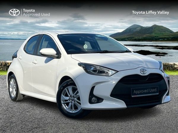 Toyota Yaris Hatchback, Petrol, 2022, White