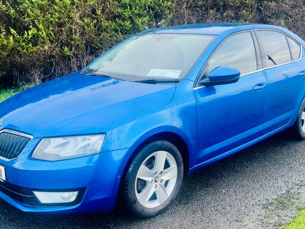 Skoda Octavia Hatchback, Diesel, 2015, Blue