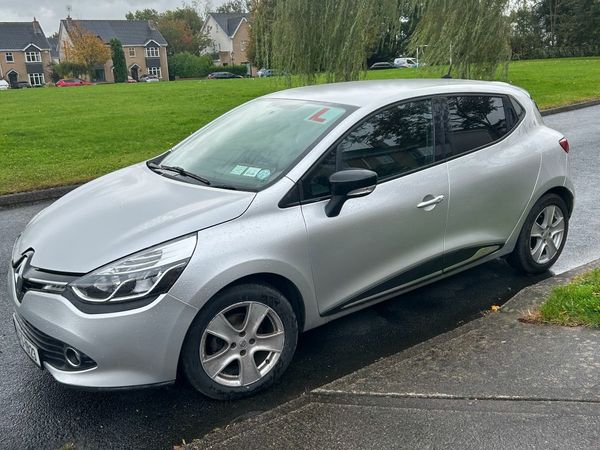 Renault Clio Hatchback, Petrol, 2015, Silver