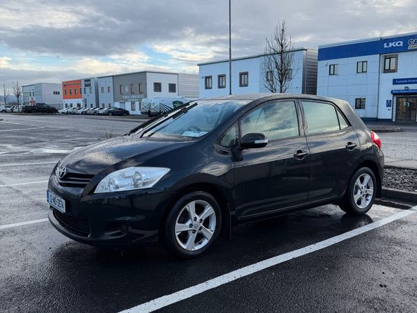 Toyota Auris Hatchback, Petrol, 2012, Black