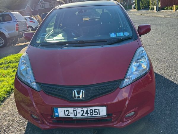 Honda Jazz Hatchback, Petrol, 2012, Red