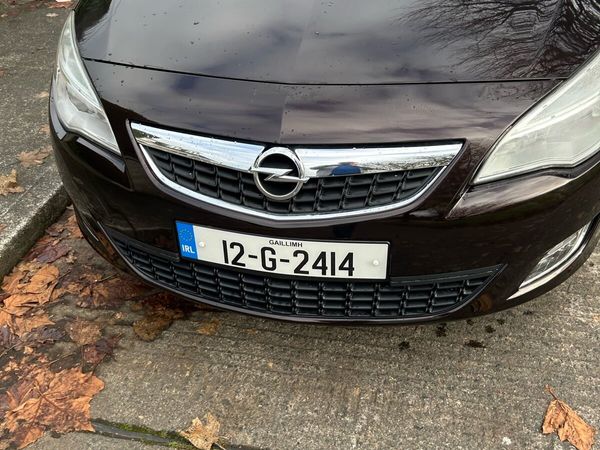 Opel Astra MPV, Diesel, 2012, Brown