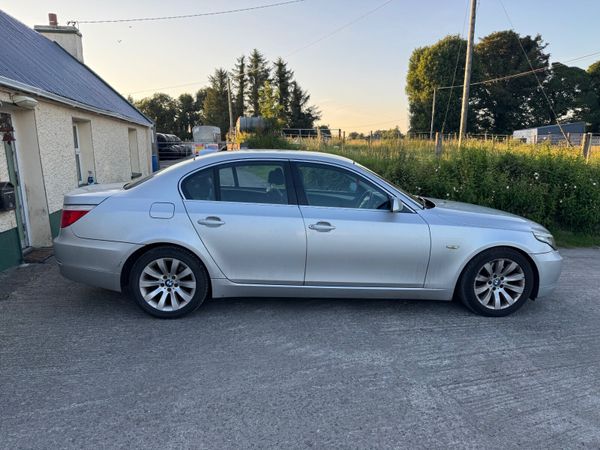 BMW 5-Series Saloon, Diesel, 2009, Silver