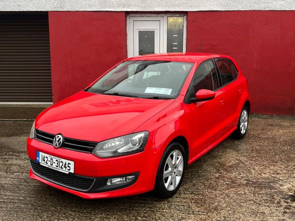 Volkswagen Polo Hatchback, Petrol, 2014, Red