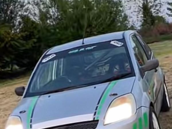 Ford Fiesta Hatchback, Petrol, 2005, Silver