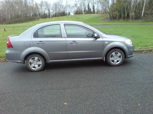 Chevrolet Aveo Saloon, Petrol, 2010, Grey