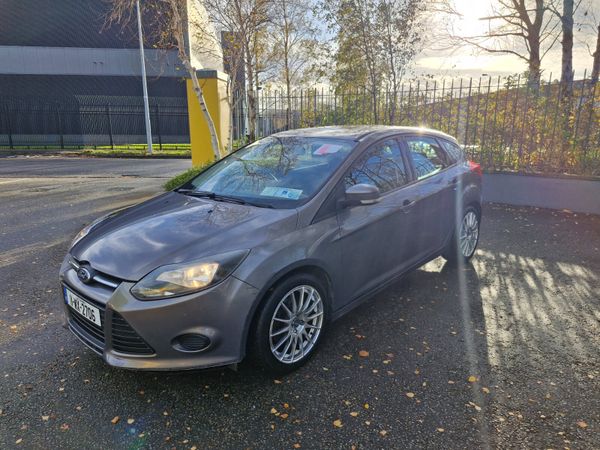 Ford Focus Hatchback, Diesel, 2011, Brown