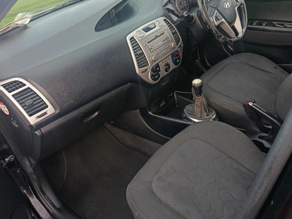 Hyundai i20 Hatchback, Petrol, 2012, Black