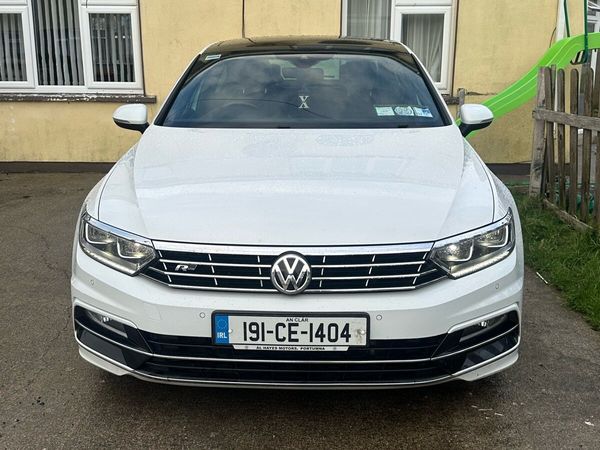 Volkswagen Passat Saloon, Diesel, 2019, White