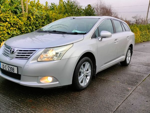 Toyota Avensis Estate, Diesel, 2010, Silver