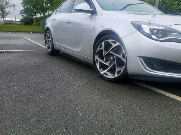 Vauxhall Insignia Hatchback, Diesel, 2015, Silver