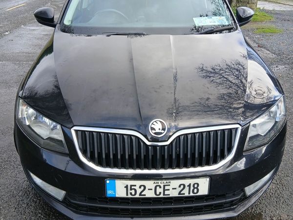 Skoda Octavia Saloon, Diesel, 2015, Black