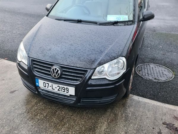 Volkswagen Polo Hatchback, Petrol, 2007, Black