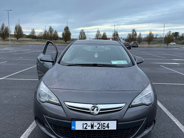Vauxhall Astra Hatchback, Petrol, 2012, Grey