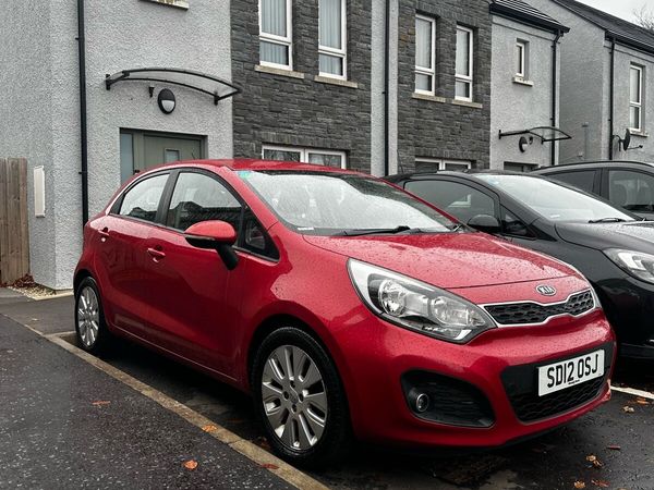 Kia Rio Hatchback, Petrol, 2012, Red