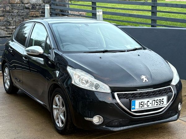 Peugeot 208 Hatchback, Petrol, 2015, Black
