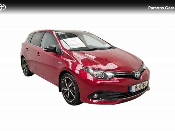 Toyota Auris MPV, Petrol Hybrid, 2018, Red