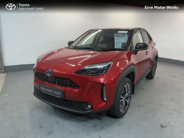 Toyota Yaris Cross Hatchback, Petrol Hybrid, 2022, Red