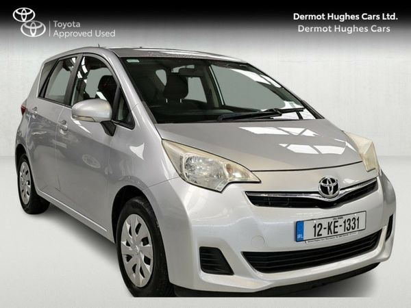 Toyota Verso MPV, Petrol, 2012, Silver