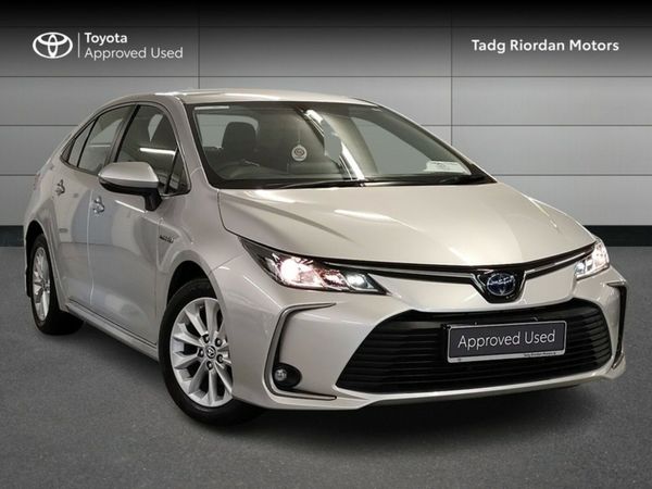 Toyota Corolla Saloon, Petrol Hybrid, 2021, Silver