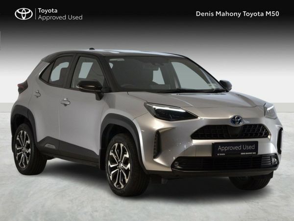 Toyota Yaris Cross SUV, Petrol Hybrid, 2023, Silver