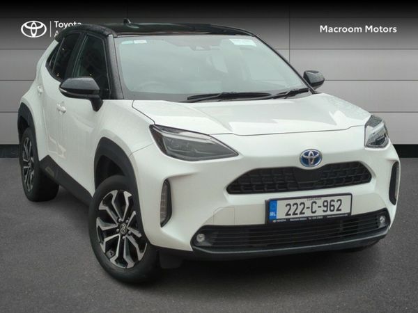 Toyota Yaris Hatchback, Petrol Hybrid, 2022, White