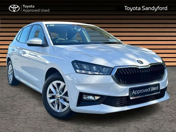 Skoda Fabia Hatchback, Petrol, 2022, White