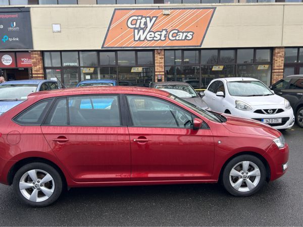 Skoda Rapid Saloon, Petrol, 2015, Red