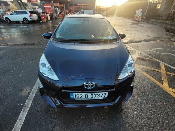 Toyota Aqua Hatchback, Petrol Hybrid, 2016, Blue