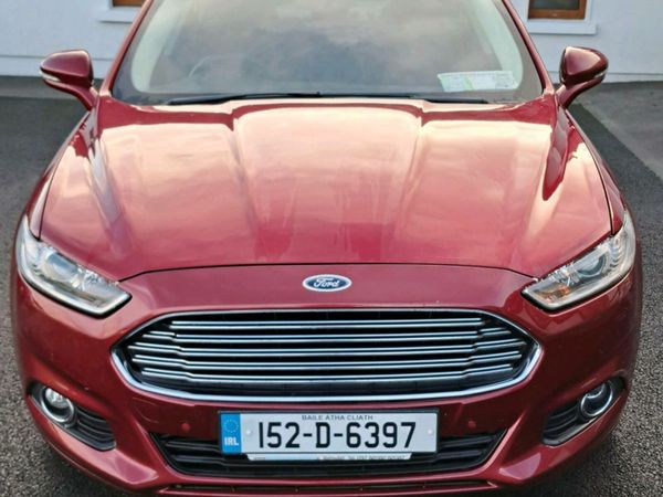 Ford Mondeo Hatchback, Diesel, 2015, Red