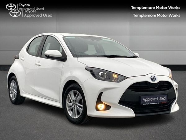 Toyota Yaris Hatchback, Petrol Hybrid, 2022, White