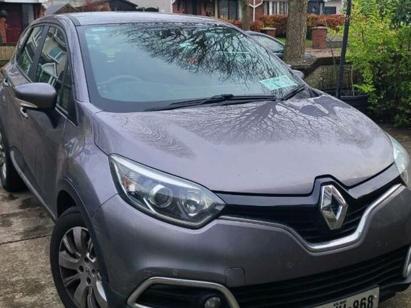 Renault Captur Hatchback, Diesel, 2014, Grey