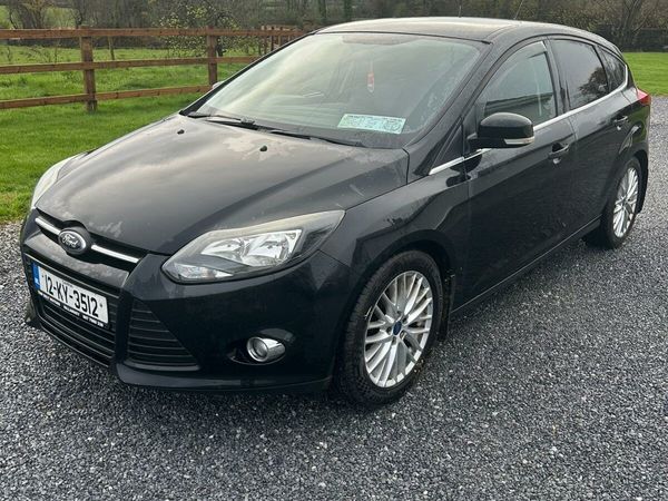 Ford Focus Hatchback, Petrol, 2012, Black