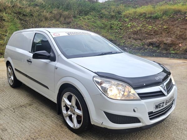 Vauxhall Astra MPV, Diesel, 2009, White