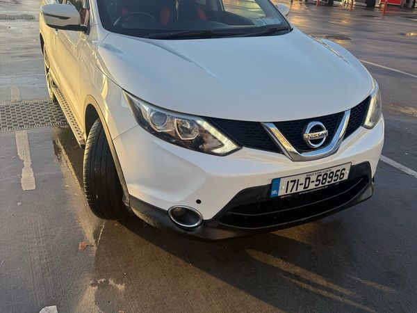 Nissan Qashqai SUV, Diesel, 2017, White