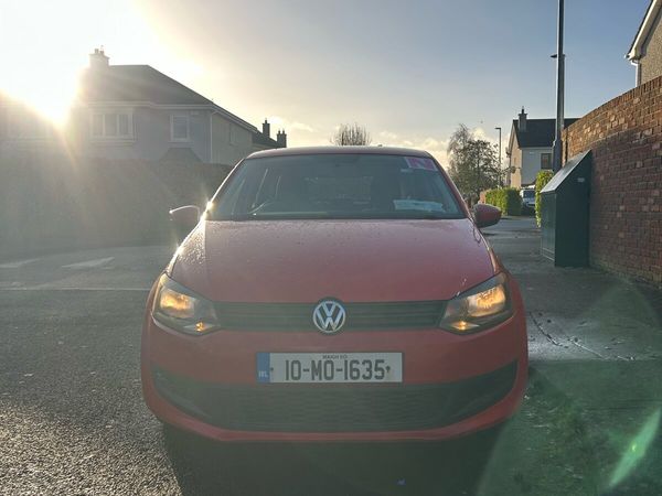 Volkswagen Polo Hatchback, Petrol, 2010, Red