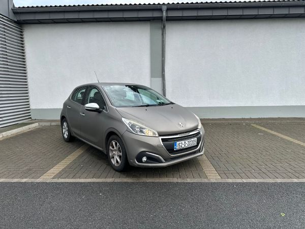 Peugeot 208 Hatchback, Petrol, 2015, Grey