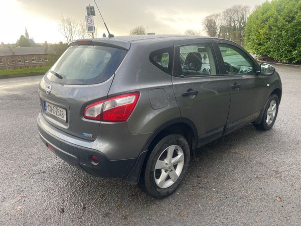 Nissan Qashqai Estate/Jeep, Diesel, 2013, Grey
