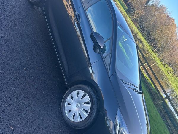 Opel Astra Hatchback, Petrol, 2019, Black