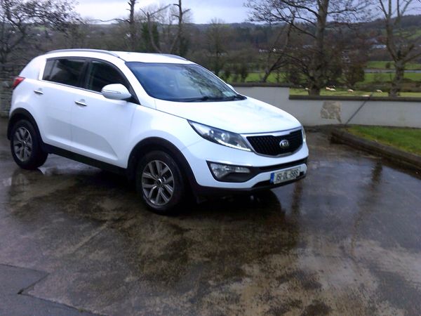Kia Sportage SUV, Diesel, 2015, White