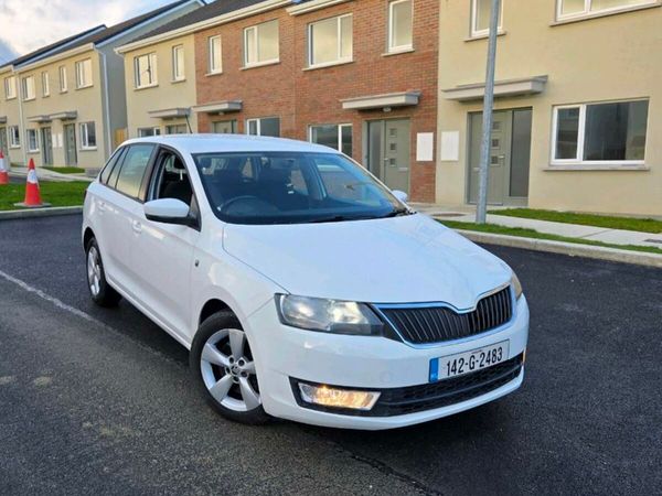 Skoda Rapid Hatchback, Diesel, 2014, White