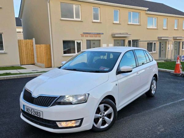 Skoda Rapid Hatchback, Diesel, 2014, White