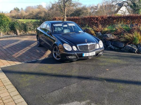 Mercedes-Benz E-Class Saloon, Diesel, 2007, Black