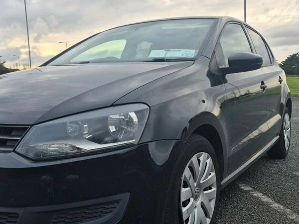 Volkswagen Polo Hatchback, Petrol, 2011, Black