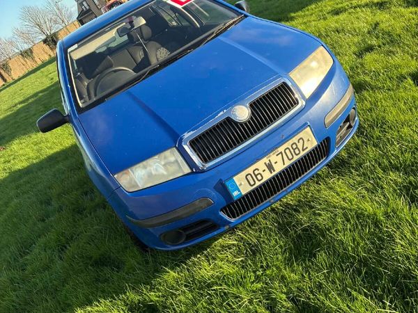 Skoda Fabia Hatchback, Petrol, 2006, Blue