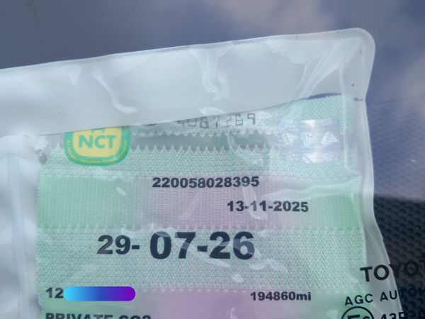 Toyota Avensis Saloon, Diesel, 2012, Blue