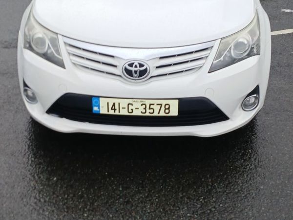 Toyota Avensis Saloon, Diesel, 2014, White