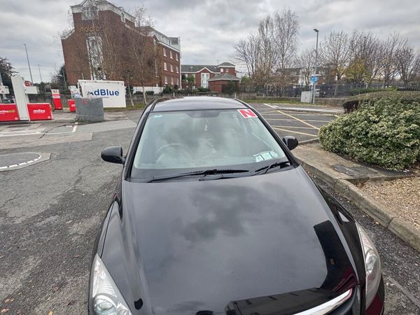 Hyundai i30 Hatchback, Diesel, 2011, Black