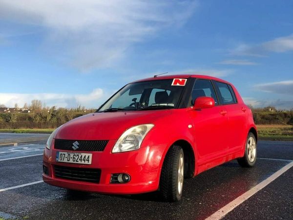 Suzuki Swift Hatchback, Petrol, 2007, Red